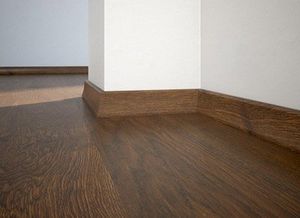 Floor plinth P20 oak Honey